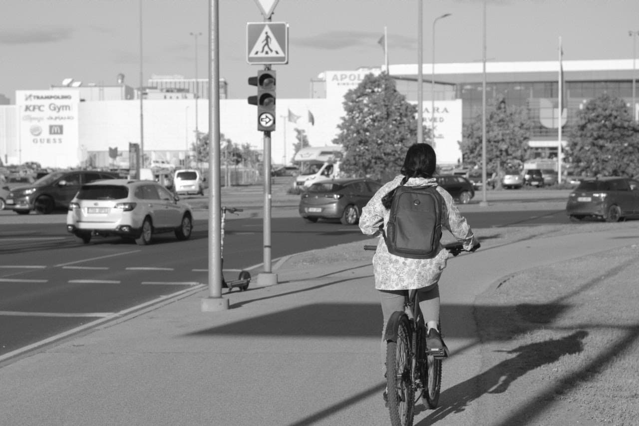 In the summer, a lot of people ride the bicycle. The bike lane maybe is not perfect. But, for me who came from a car centric country, the bike lane is really comfortable and safe.